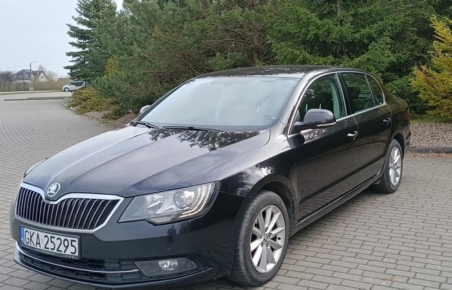 Skoda Superb cena 38500 przebieg: 269300, rok produkcji 2013 z Żukowo małe 56